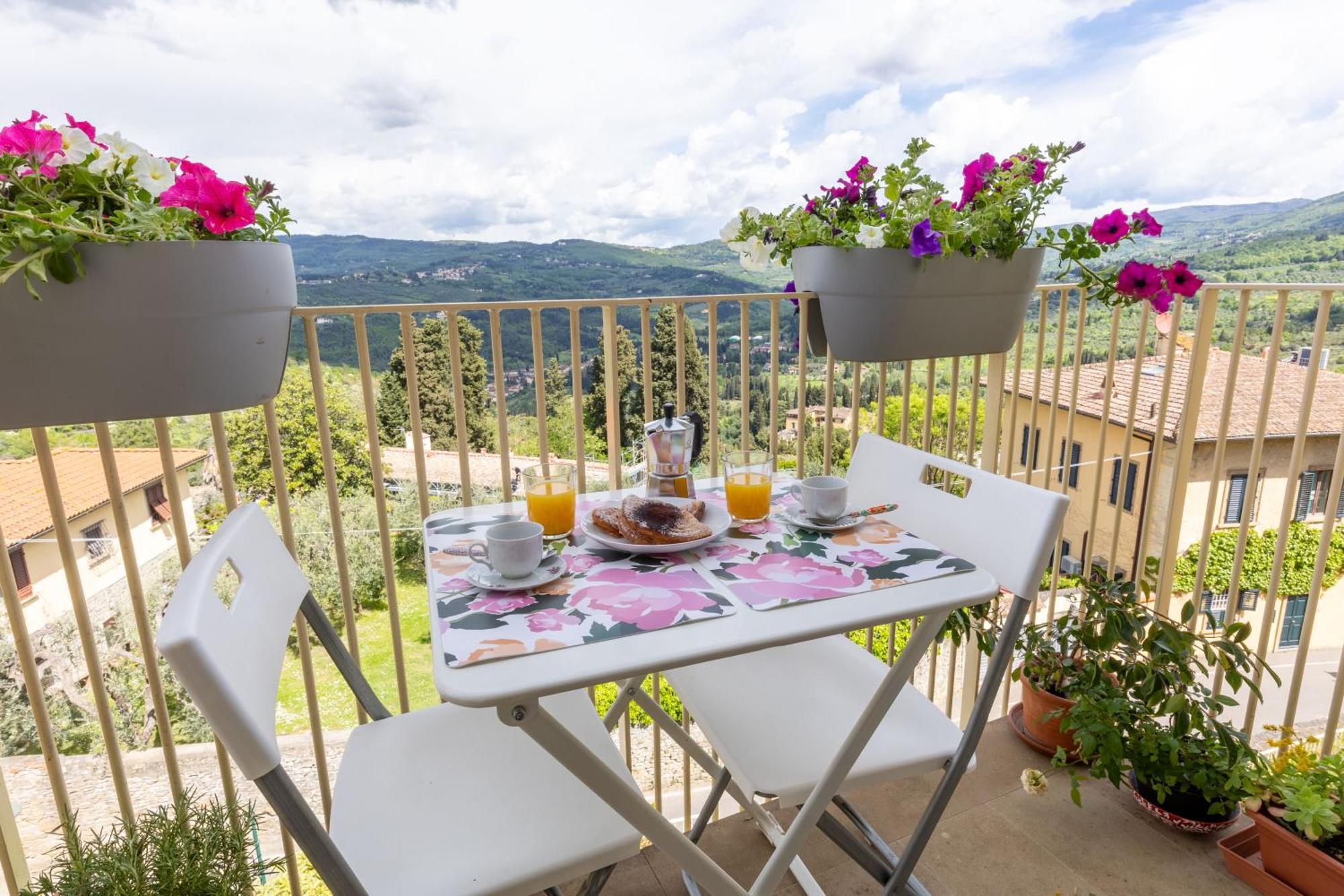 Gladys, Appartamento Con Vista A 菲耶索莱 外观 照片